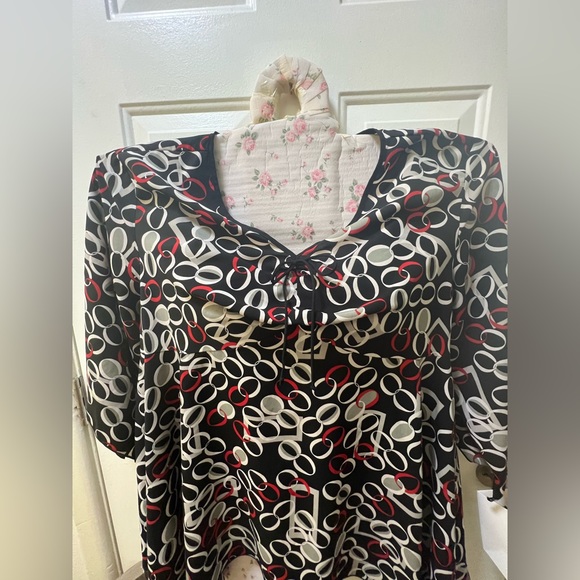 Ladies plus  fashion bug 30/32W asymmetrical print blouse - Picture 9 of 15